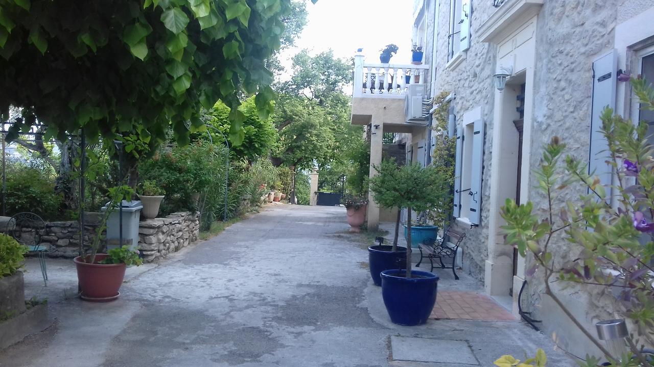 Le Saint Victor Ξενοδοχείο Mirabel-aux-Baronnies Εξωτερικό φωτογραφία