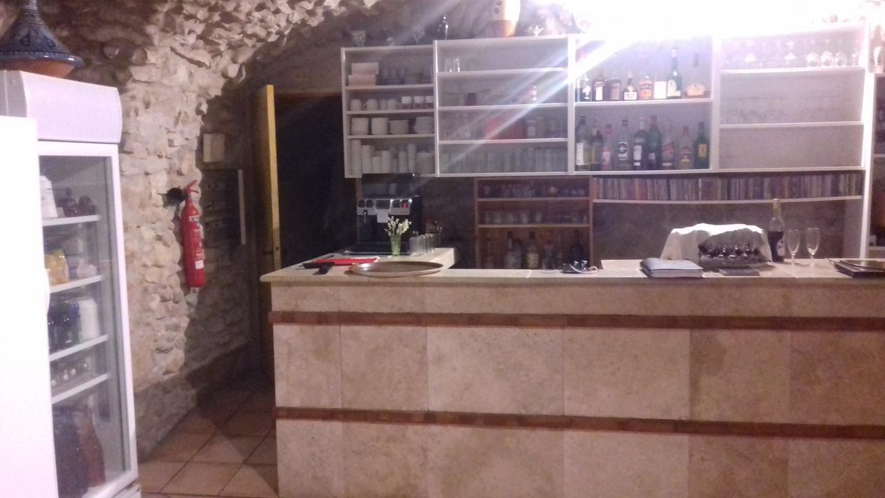 Le Saint Victor Ξενοδοχείο Mirabel-aux-Baronnies Εξωτερικό φωτογραφία